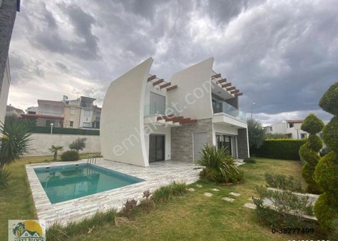 Next Block Gayrimenkul'den 4+1 Müstakil Otoparklı-geniş Vernada-havuzlu Villa