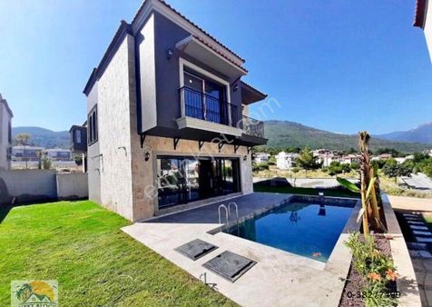 Güzelçamlı'da Oturuma Hazır 4+1 Özel Havuzlu+deniz Manzaralı+otoparklı Villa