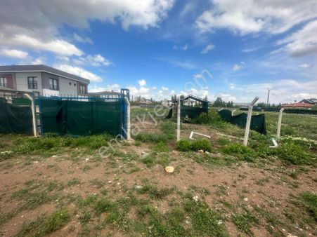 Güvenay - Çorum İbrahim Çayırı Bağları Yakını Satılık Villa Arsası