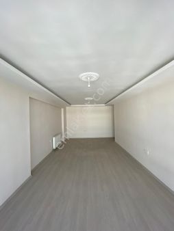 Cumhuriyet Caddesinde 3+1 Satılık Sıfır Ofis