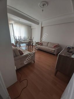 Bahçelievler Soğanlı Meydana Yakın Dubleks 5+2 Kredıye Uygun Teraslı 200 M² Mukkemmel Temızlıkde.