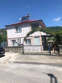 Trabzon Yeşilova Satılık 600 M2 İçinde 2 Katlı Bina