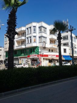 Gms Emlak'tan Karataş'ta Çarşı Merkezin Tam Göbeğinde Satılık Daire