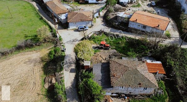 Çanakkale Bayramiç Muratlar Köyü Tepeköy Mah.525 M2 Taş Ev