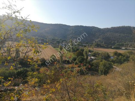 Arsa Ve İçinde Yıkık Köy Evi Satılık