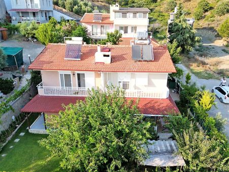 İzmir Seferihisar Doğanbey De Site İçin De Satılık Yazlık 3+1