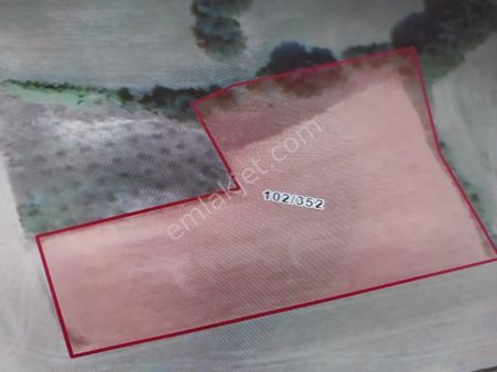 Kocaeli Kandıra Karlı Mahallesinde Satılık 3394 M² Tarla Vasıflı Arazi.