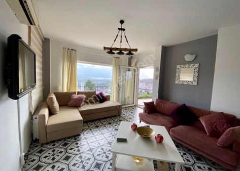 Bodrum Gümüşlük Sosyal Tesisli Sitede Bakımlı Düz Ayak Bahçekatı