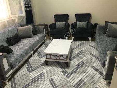 Meydan Emlaktan Mehmet Akifmahallesi Satılık Giriş Kat Daire