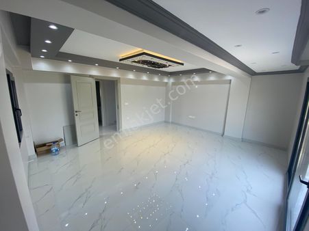 Güven Emlak'tan Cumhuriyette Ultra Lüks Satılık Müstakil Villa