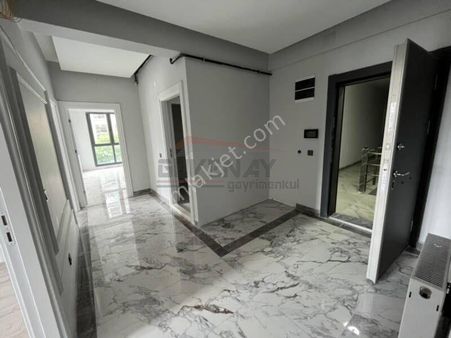 Güvenay - Çorum Buharaevler Opet Arkasında Sıfır 4+1 Daire