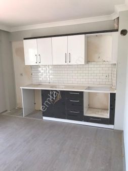 Kusadası Davutlarda Merkezde Yenı Bına 1+1 Sıfır Daıre