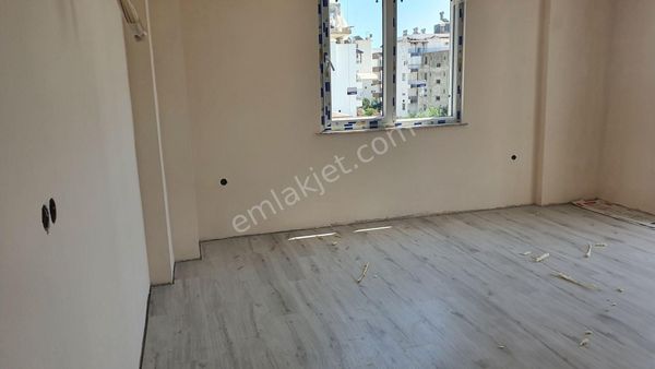 Şahin Gayrimenkulden Sahilkent Kum Mahallesinde Denize Yakın Satılık 2+1 Daire