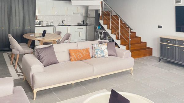 Kemer Merkezde Satılık 2+1 Havuzlu Dublex Daire