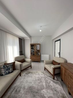 Van İpekyolu Alipaşa Mahallesin' De İlhami Çakırtaş Emlak A.ş.'de Satılık Yeni Yapı 3+1 Daire