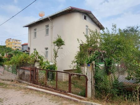 Bozdemir'den Babalı Sahilinde Satılık Dubleks Villa