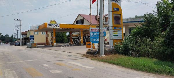 Mustakıl Cadde Ustu Bahçeli Yatırımlık Tıcarı Konyt Imarlı Arazı