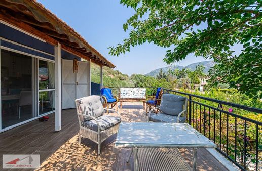 Emin'den Ahmetbeyli Sahile Yakın Emsalsiz Yazlık