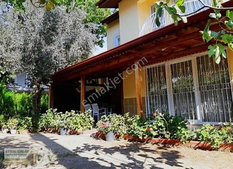 Küçükkuyu Merkz Yeni Eşyalı Zemnde Salon+biroda 4+1 352m2 Arsalı