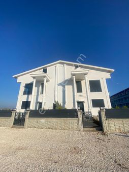 Antalya Belek'te Sıfır Özel Havuzlu 4+1 Tripleks Satılık Villa