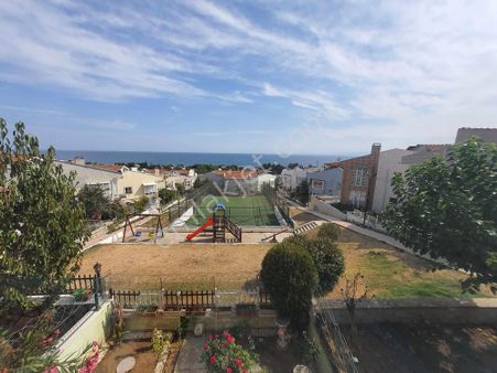 Haydar Emlaktan Yenicede Deniz Manz.d.gazlı,eşyalı,bahçeli Nezih Sitede Tribleks Villa