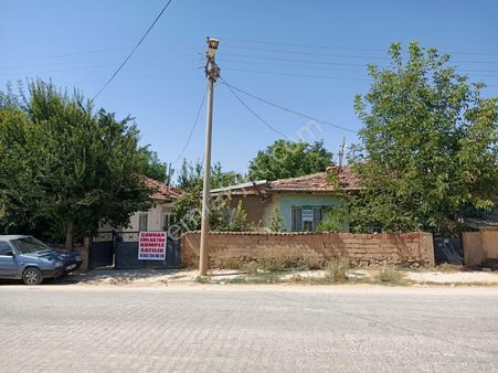 Çavdar Emlaktan Satılık Uyguna 3 Müstakil Evler Ve Arsası