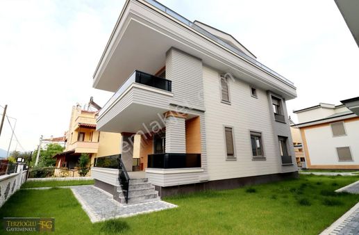 Terzioğlu'ndan Güre De Bağımsız 5+1 Muhteşem Villa