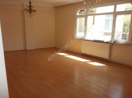 Akşenden Fatih Çapa Günaydın Sokakta 1.kat 100m² 2+1 Satılık Daire