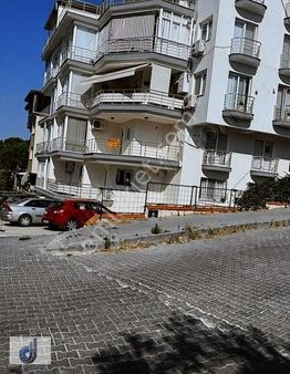 Dikili ' De Denize 50 Metre Mesafede Olan Satılık Daire