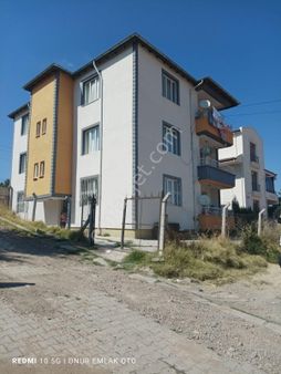 📍onur Emlak Gayrimenkulden Yeni Gelen Çiçekdağı Yeni Mahallede Satılık 3 Katlı Komple Bina