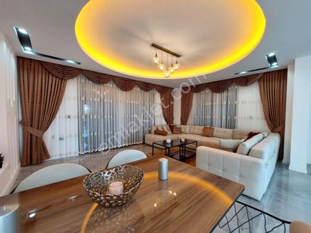 Didim Efeler Mahallesinde Satılık Havuzlu Müstakil Villalar