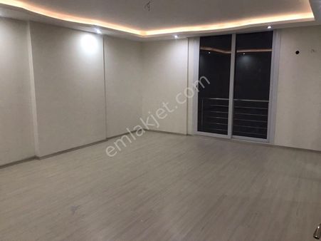 Özalp’ten Akdeniz Mah.de Kombili 3+1 Satlık Daire