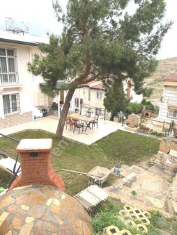 Fatih Mahallesi Koru Evler Sitesinde Doğalgazlı Lüks Yapılı Satılık Villa