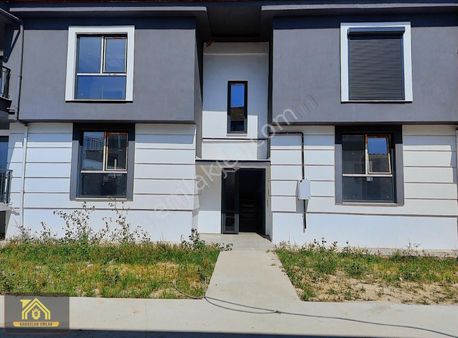 Çivril Fen Lisesi Yanında Satılık 3+1 Satılık Dairelerimiz .