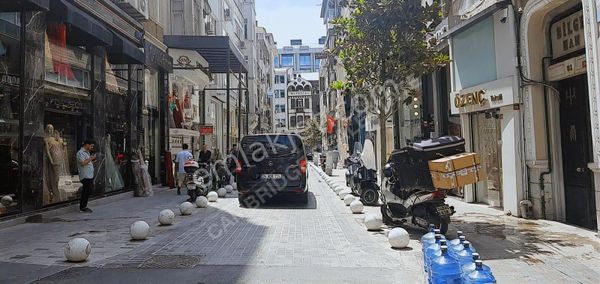 Cambridge Realestate Rumeli Caddesine Yakın 700 M2 Satılık Bina