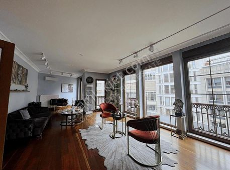 Cambridge Real Estate Nişantaşı Abdi İpekçide 3+1 Satlık Daire