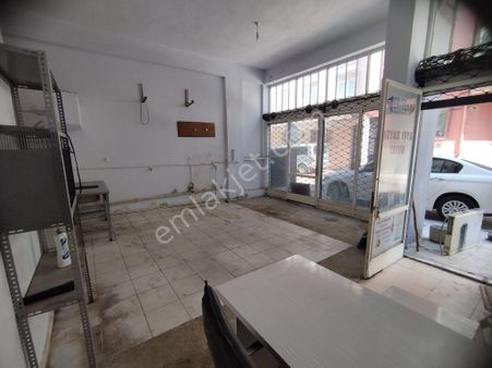 Buca Uçanyolda Satılık 35m2 Wcli Dükkan