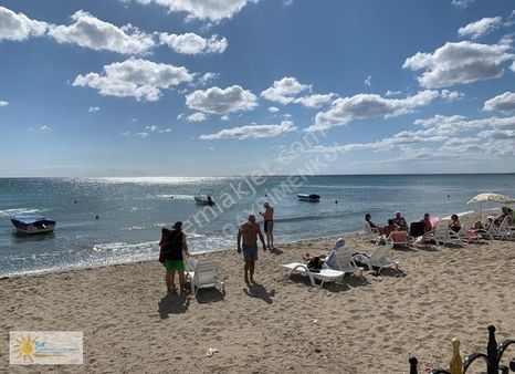 Kumburgaz Erçağ Sitesinde, Sahil Kısmında, Balkonlu 1+1 Daire