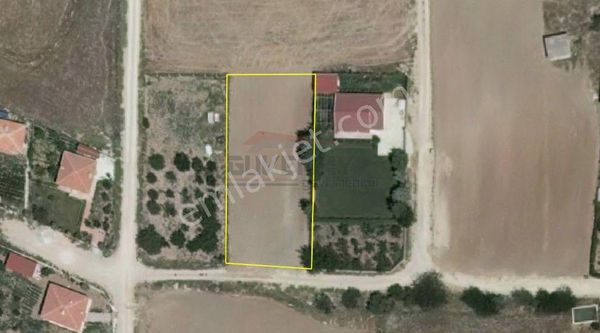 Güvenay - Çorum Hacıkerim İçeridere Bağları Girişi Satılık Arsa