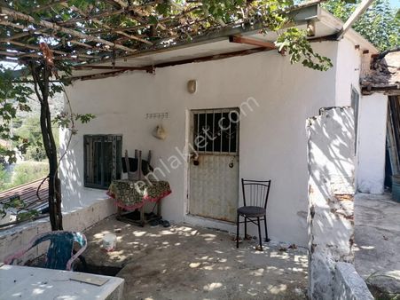 Sayrakçı Mahallesi Sökede Satılık Müstakil Ev