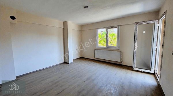 İzmir Torbalı Ertuğrul Mahallesinde Satılık 3+1 Daire