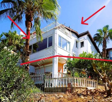 Antalya Alanya Çarşı Mahallesinde Bekarlar Sokakta Önü Açık Satılık Dubleks Yazlık