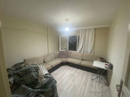 Acill Buca Hasanağa Bahçesi Yakınında 2+1 80m2+25m2 Bahçeli Giriş Kat Satılık Daire