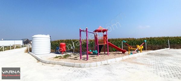 Menderes Sancaklı Otobus Durağına Yakın Bahce