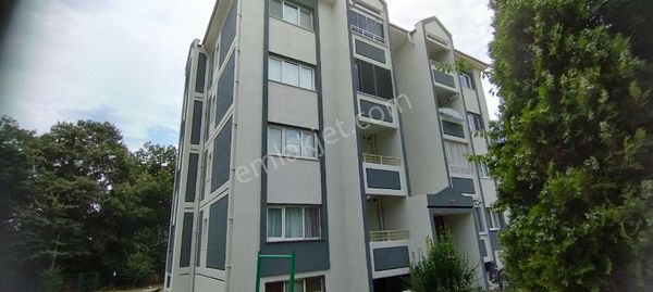 Sakarya Zümrüt Emlak'tan Korucukta 3+1, 105 M2 Yarı Eşyalı Kiralık Daire