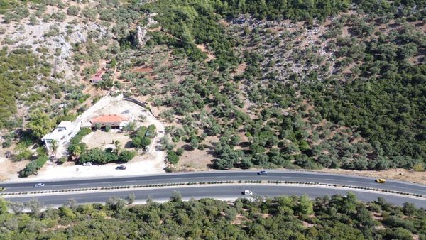 Bodrum Milas Yoluna Cepheli 14 Dönüm Zeytinyağı Fabrikası Arsası