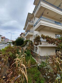 Kale Mahallesi Mutlu Caddesi Civarı Satılık 4 Katlı Müstakil Bina