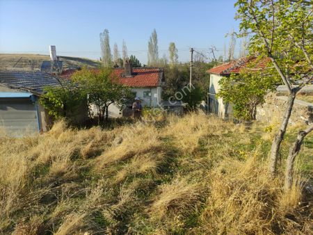 Konya Seydişehir Gökhüyük Evleri Pınarbaşı Mah.. Satılık Müstakil Ev Bahçe438 M2 Üç Kat İmar