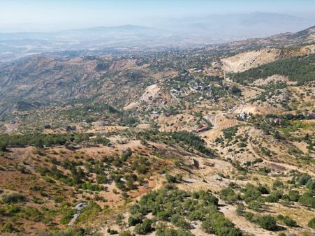 Coldwell Banker'dan Süper Manzara Ve Doğası İle Satılık Bahçe