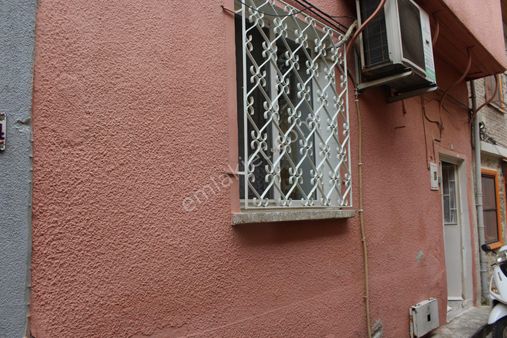 Ayvada'dan Ayvalık Merkez'de 2 Katlı Taş Rum Evi